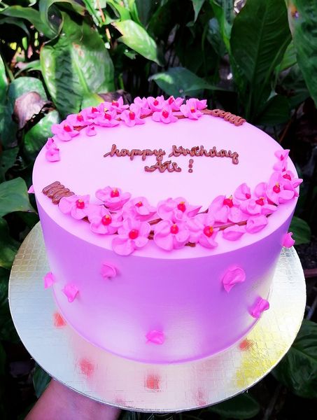 custom-cake-7x3-inches-happy-birthday-ate-pipie-co-bread-cake