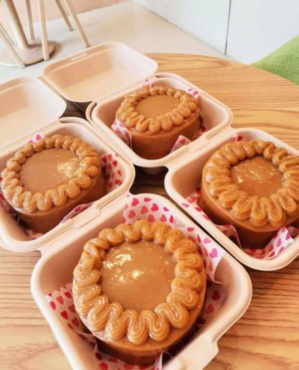 Bento Caramel Cake