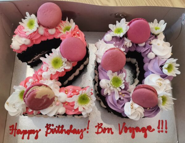 Custom Birthday cake by Pipie Co
